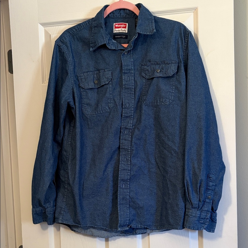 Wrangler Men's Comfort Flex Dark Blue Casual Shirt